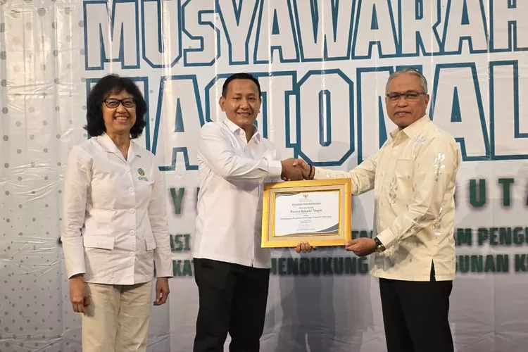 Diserahkan Wamen Kehutanan, Sulteng Raih Penghargaan Penyuluhan Kehutanan Terbaik Nasional 2025 